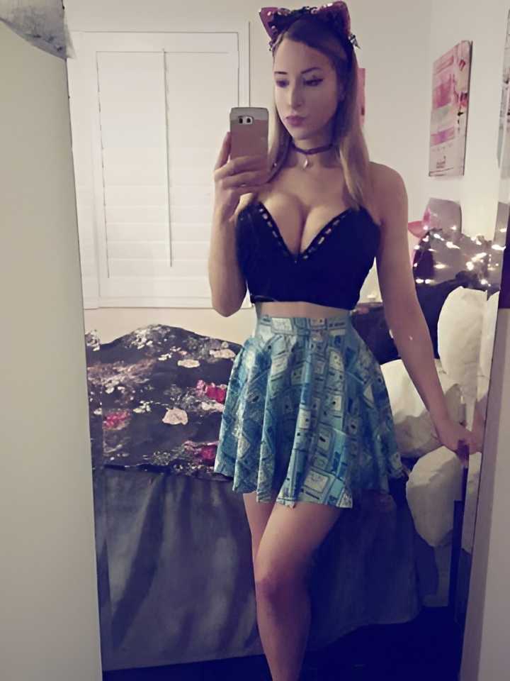 Ася привлекальеная девушка из Могоча цена от 5000 руб