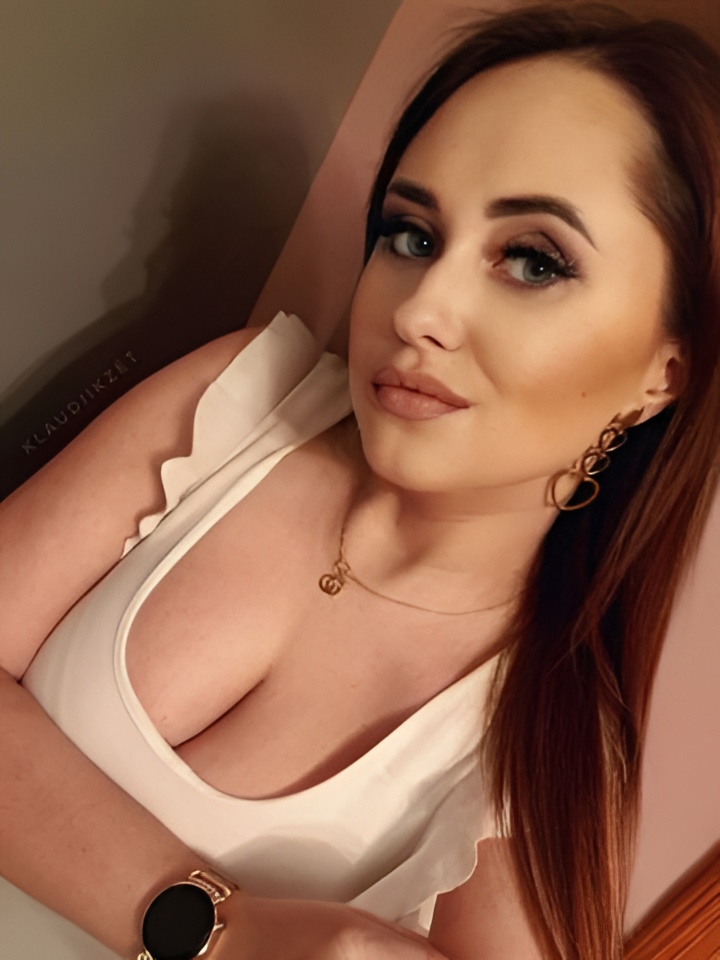 Елена привлекальеная девушка из Могоча цена от 5000 руб