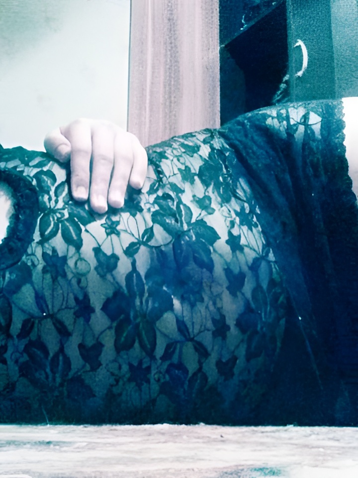 Рената привлекальеная девушка из Могоча цена от 10000 руб