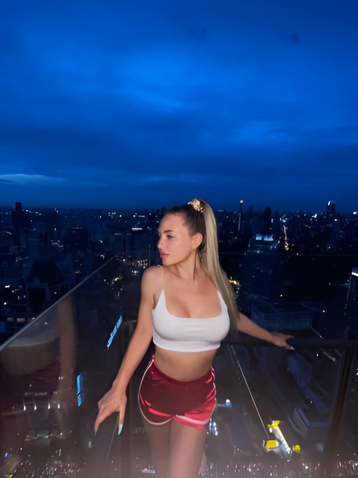 Римма привлекальеная девушка из Могоча цена от 1500 руб