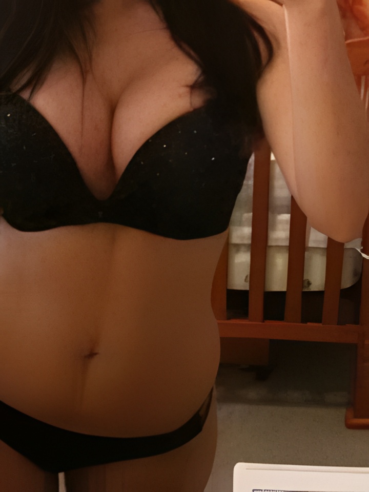 Ярославна привлекальеная девушка из Могоча цена от 2500 руб