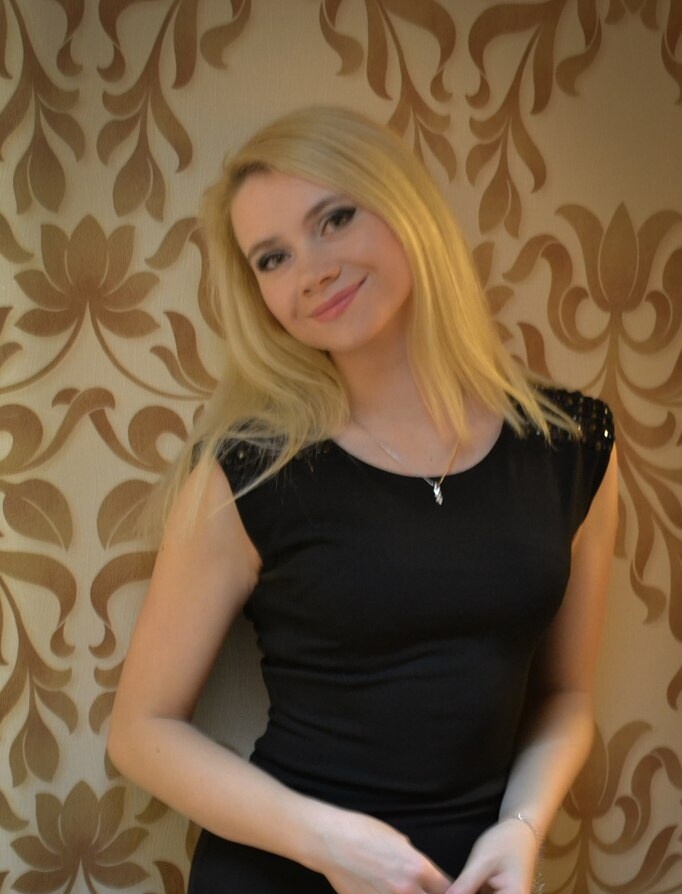 Карина привлекательная девушка из Могоча цена от 3000 руб