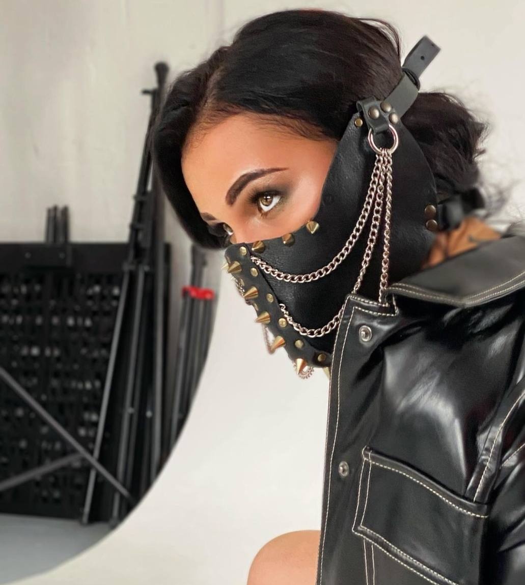 Ирина привлекальеная девушка из Могоча цена от 8000 руб