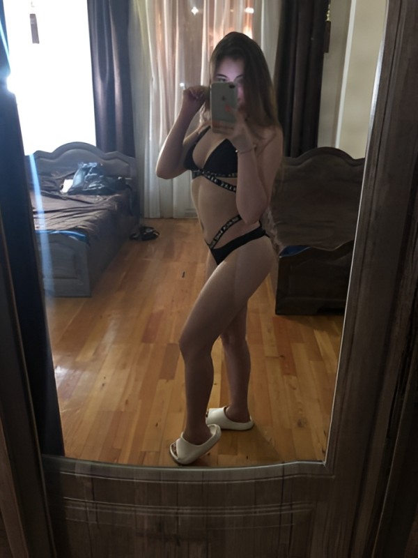 Елизавета привлекательная девушка из Могоча цена от 2500 руб