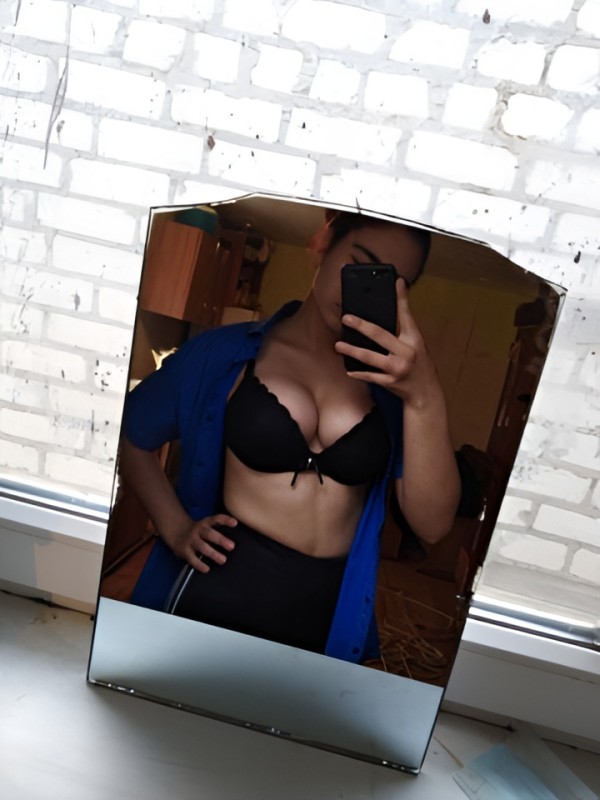 Хельга привлекательная девушка из Могоча цена от 10000 руб