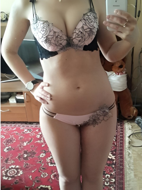 Софи привлекательная девушка из Могоча цена от 2500 руб