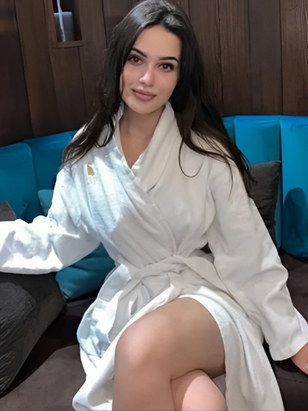 Ульяна привлекательная девушка из Могоча цена от 2500 руб