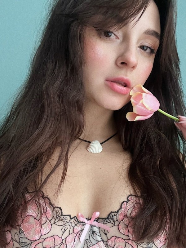 Рита привлекательная девушка из Могоча цена от 6000 руб